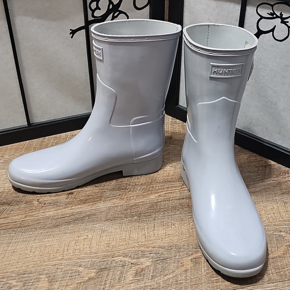 Hunter Light Gray Glossy Boots Size 8 - Picture 7 of 9